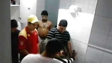 Slutty Ariana દ્વારા ભાગેડુ BBC બીપી સેકસી વીડિયો એચડી શાંત!